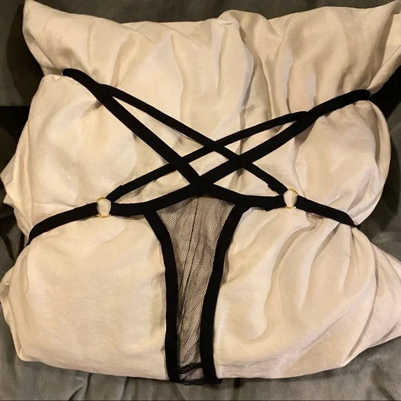 Sexy Pentagram Mesh Thong Panties - Picture 4 of 6